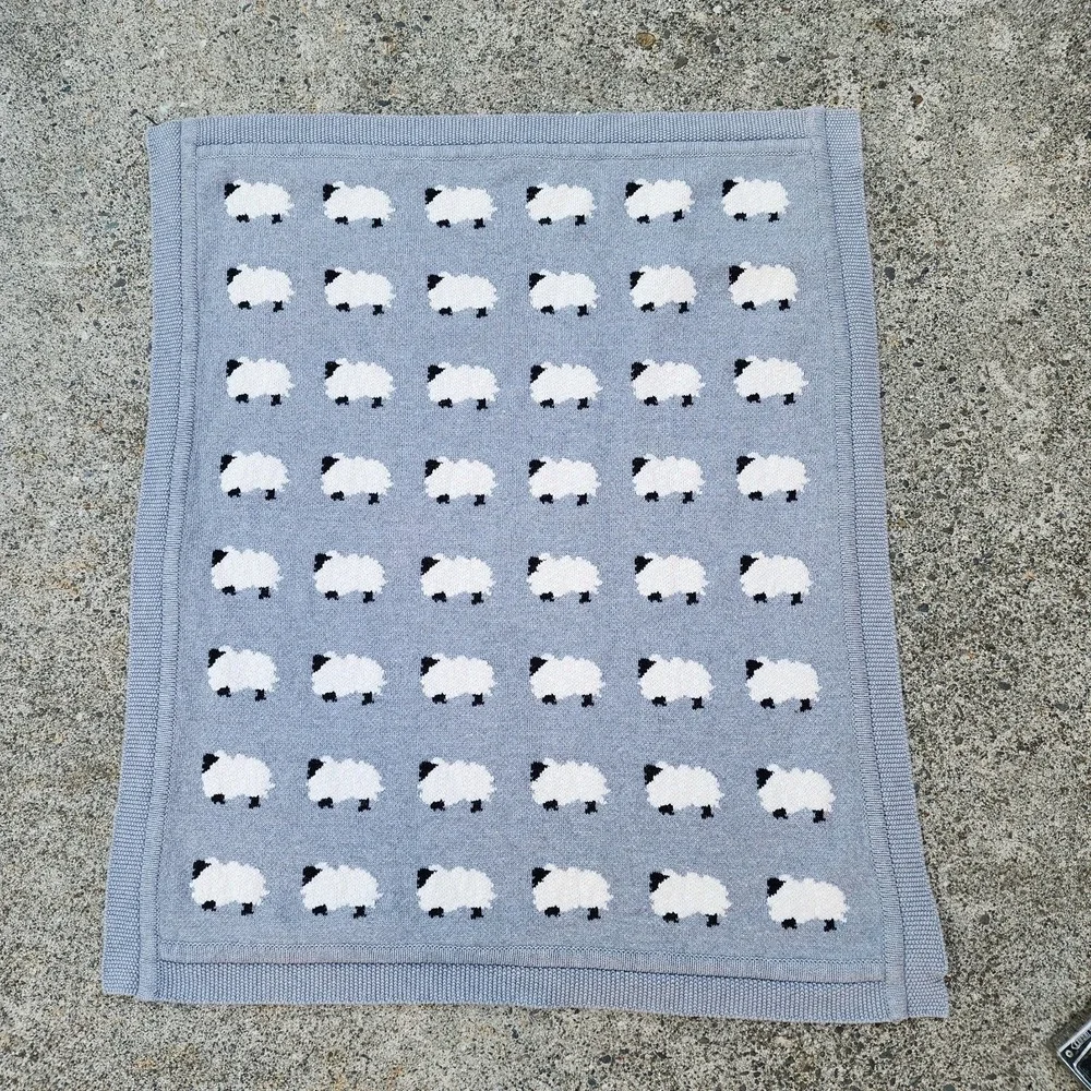 Knit 100% Cotton Baby Blanket Sheep Design 39x32 Gray Farm Cozy Throw